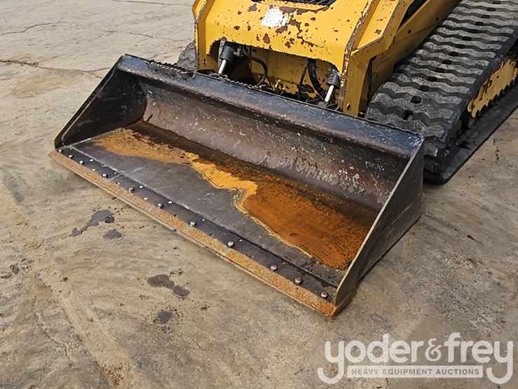 2019-caterpillar-289d-image-16