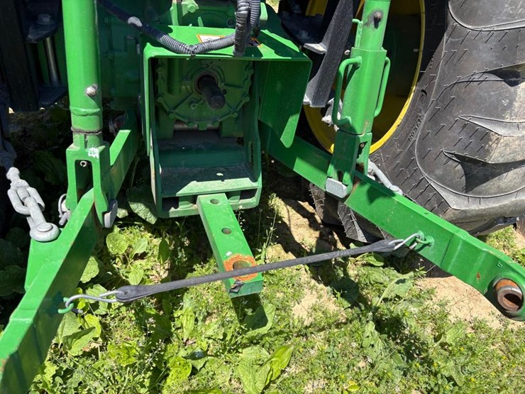 2019-john-deere-4044m-image-14