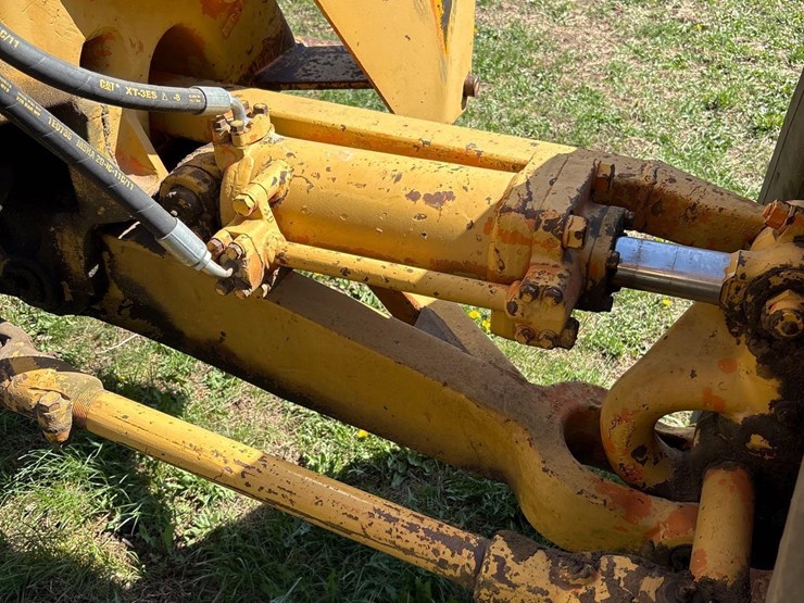 caterpillar-12f-image-44