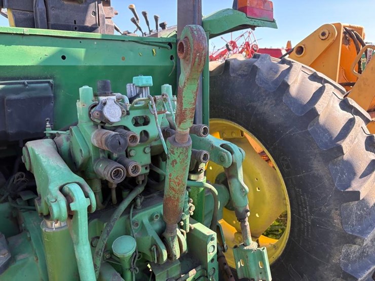john-deere-6405-image-13