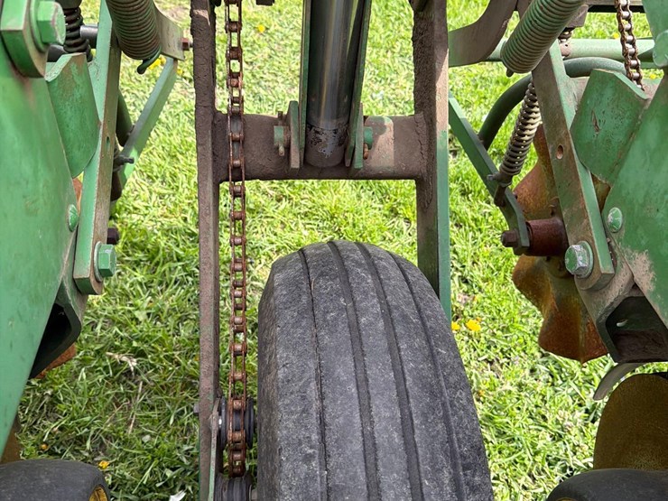 john-deere-7000-image-29