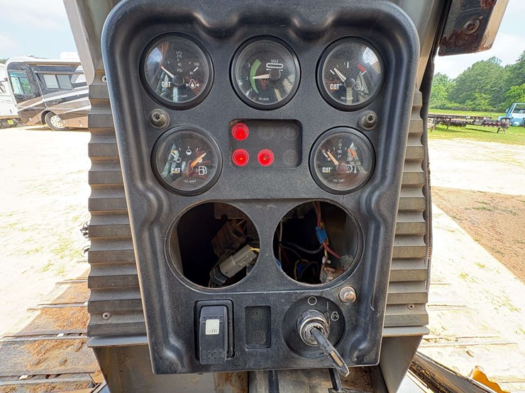 caterpillar-d5g-lgp-image-9