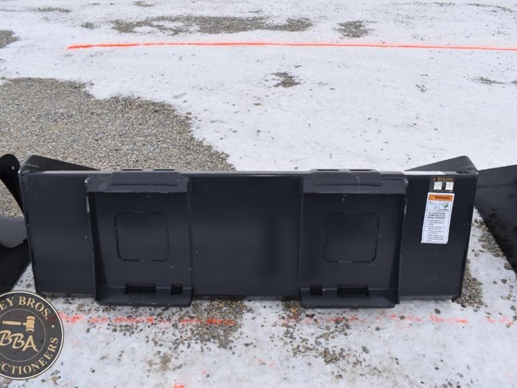 light-material-wolverine-bucket-attachment-42037-image-7