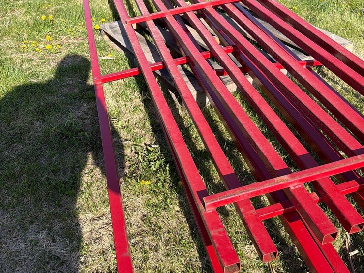 4-sections-of-4-bar-bunk-fencing-image-6