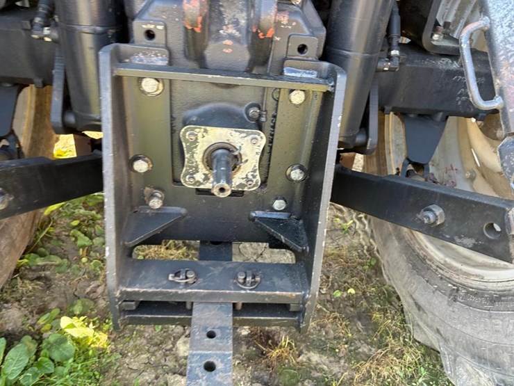 case-mxu125-tractor-image-19