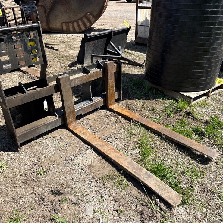 #3899 • Approx 48" Skid Steer Forks