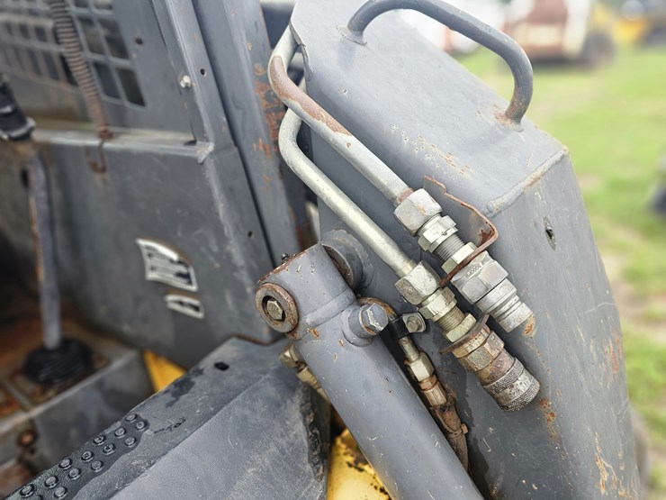 new-holland-lt185b-image-10