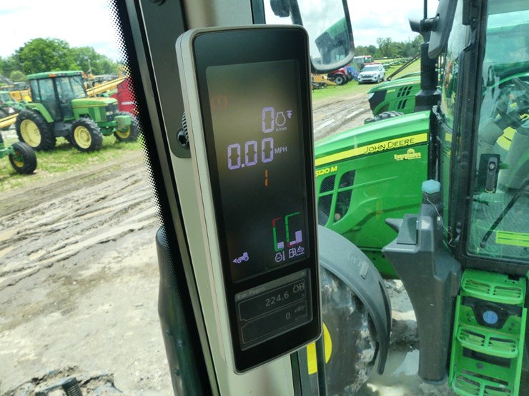 2023-john-deere-6110m-image-13