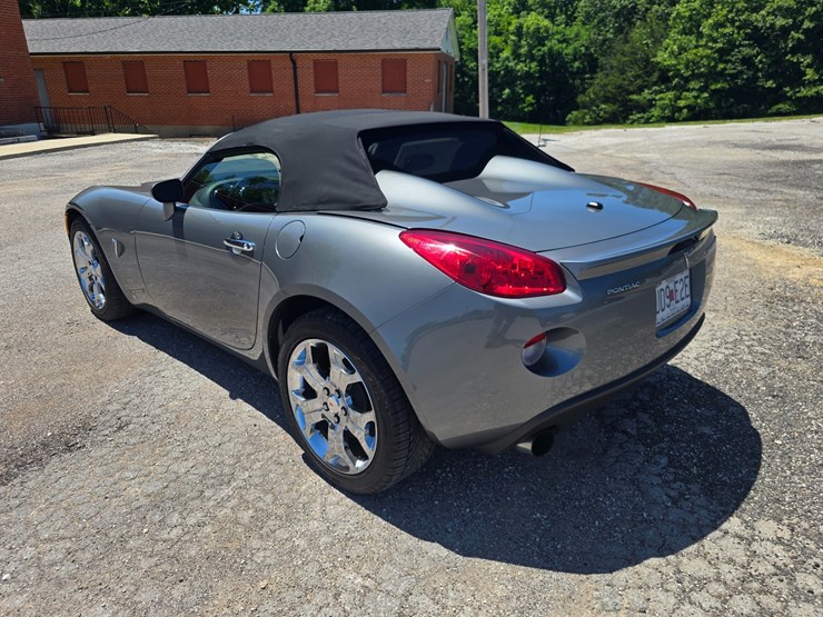 #24025-•-2007-pontiac-solstice-gxp-convertible-image-9
