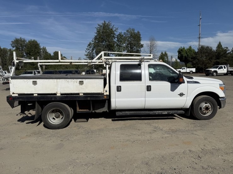 2016-ford-f350-sd-xlt-image-3