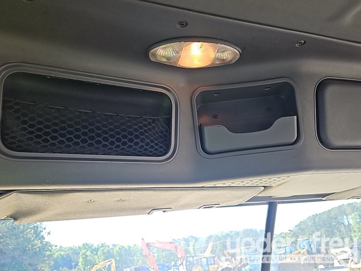 2019-freightliner-cascadia-image-23