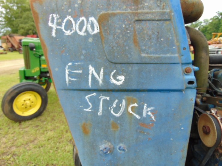 ford-4000-image-2