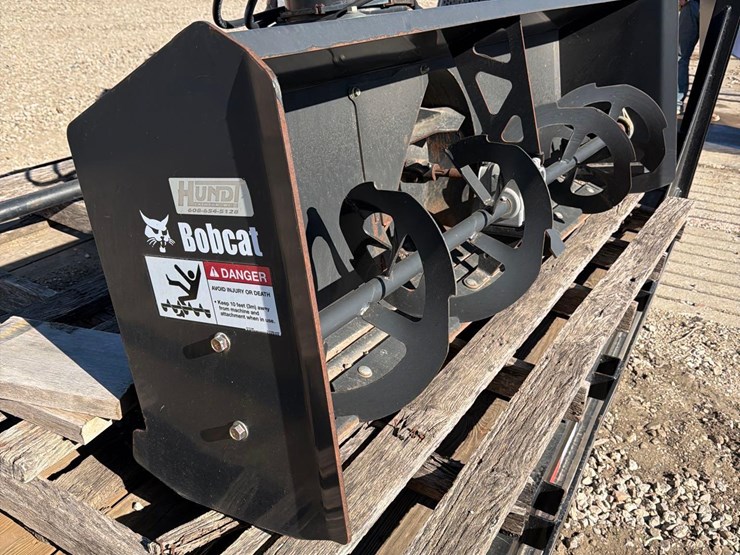 bobcat-72”-front-mount-snowblower-image-3