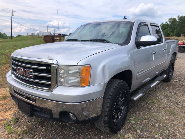 2012-gmc-sierra-1500-image-3