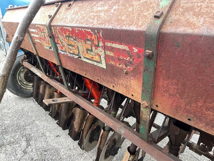 #9009-•-8'-grain-drill-(of)-image-24