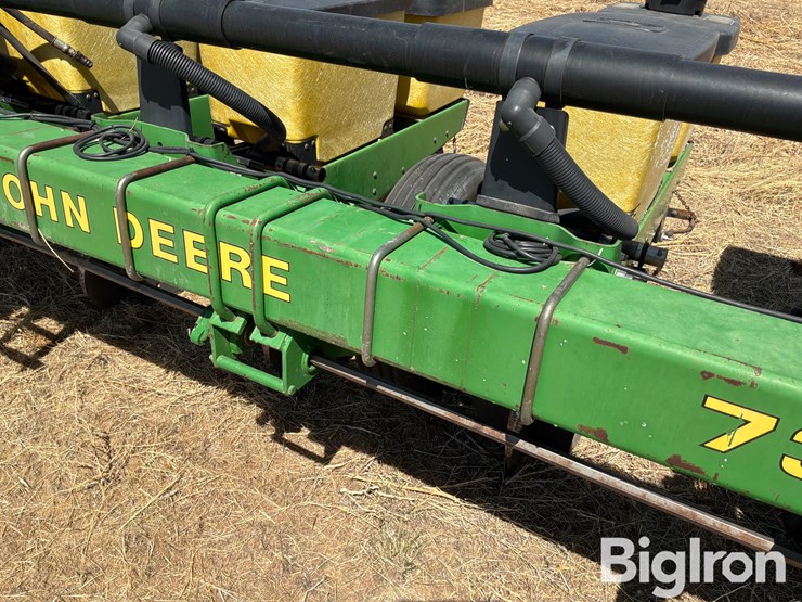 john-deere-7300-image-17