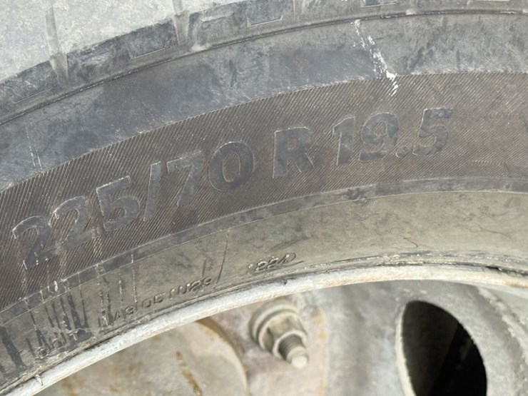 2000-ford-f550-image-19