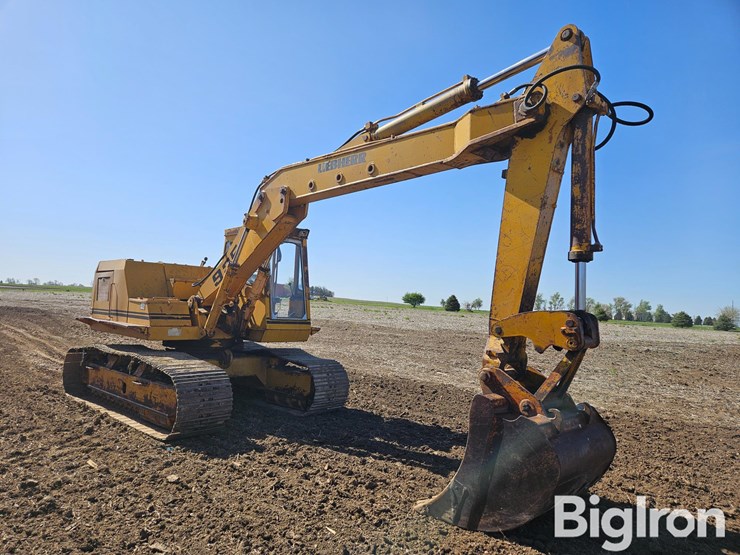 liebherr-r925-image-3