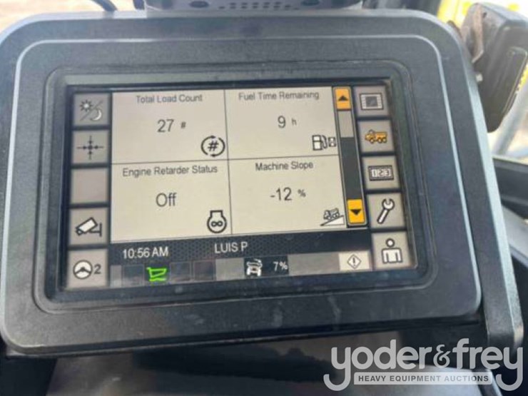2021-caterpillar-730-image-17