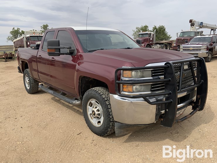 2015-chevrolet-silverado-2500-image-3