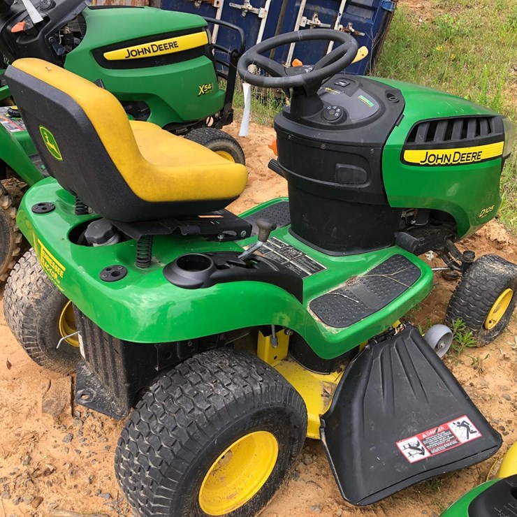 JOHN DEERE D105