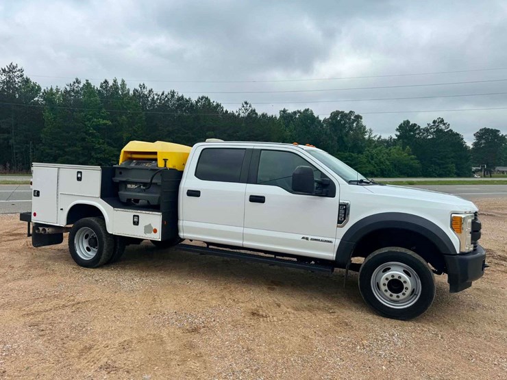 2017-ford-f550-sd-image-7