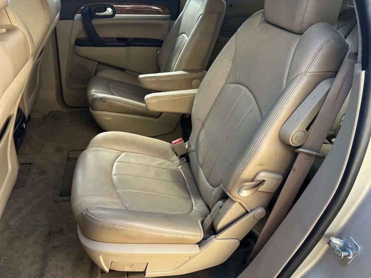 2011-buick-enclave-cxl-image-14