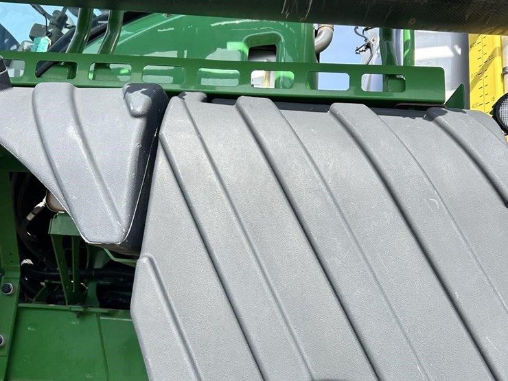 2020-john-deere-r4045-image-19