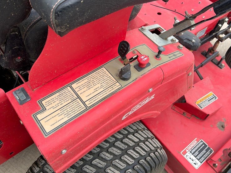 country-clipper-challenger-zero-turn-lawnmower-image-14