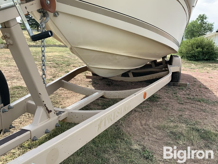 2000-sea-ray-signature-select-260-boat-w/trailer-image-10