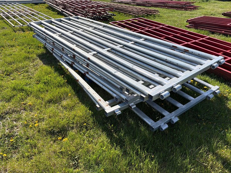 10-brazen-9ft-10”-long-livestock-gates-image-2