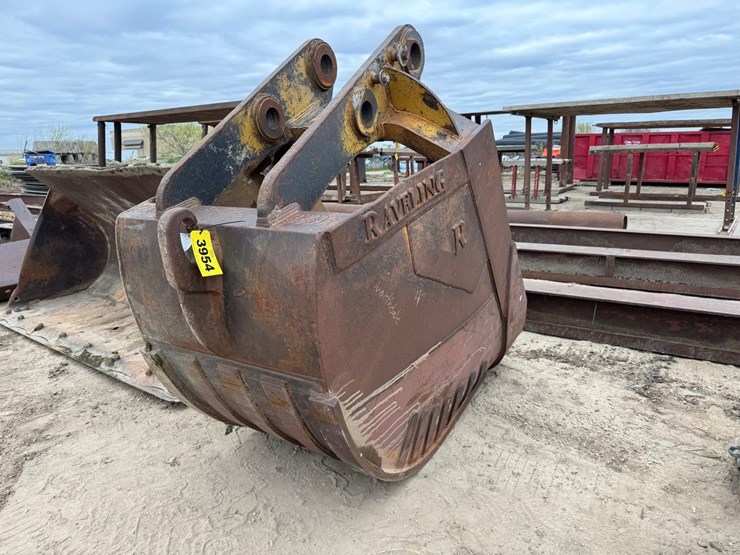 #3954-•-raveling-approx-46"-excavator-bucket-image-1