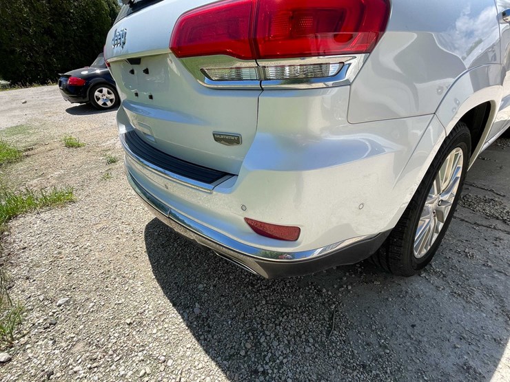 2018-jeep-grand-cherokee-image-21