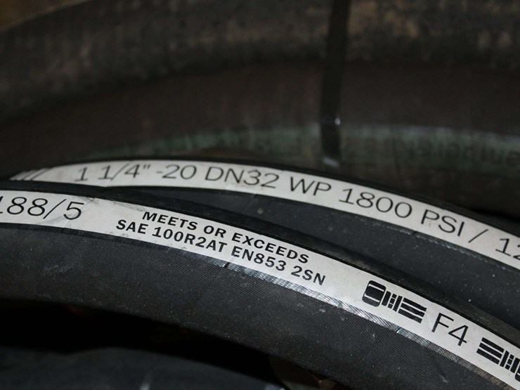 pallet-of-hoses-in-two-sizes-image-3