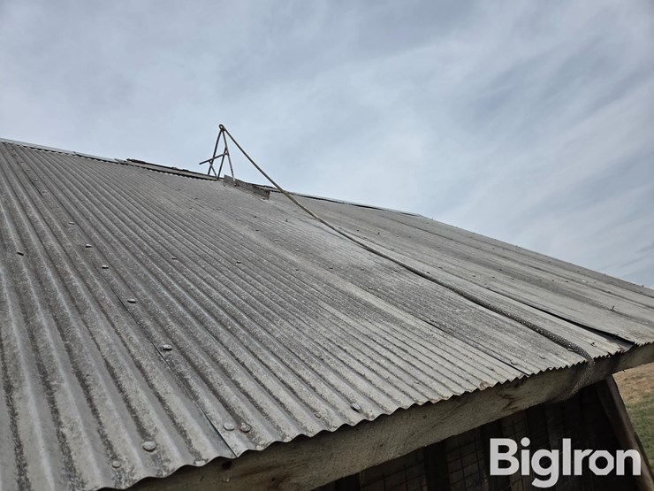 shop-built-wood-livestock-feeder-image-15