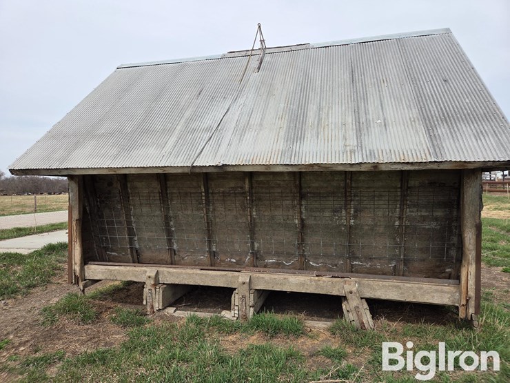 shop-built-wood-livestock-feeder-image-9