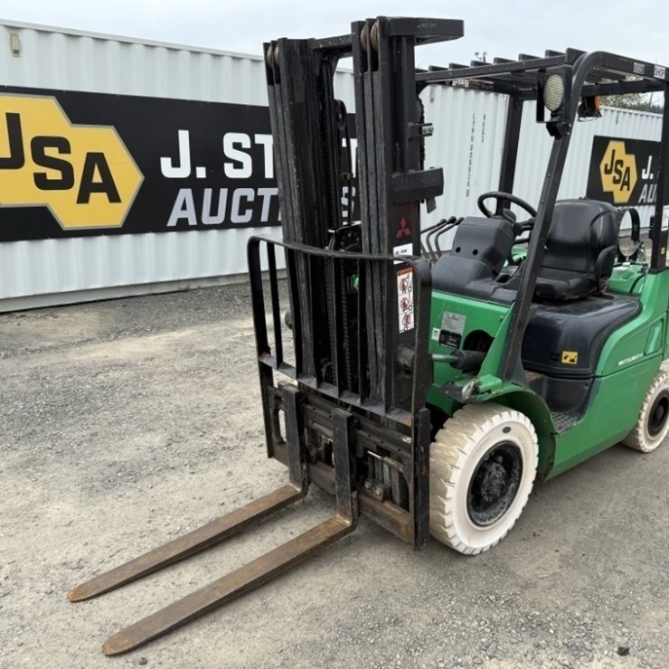 2015 MITSUBISHI FG25N