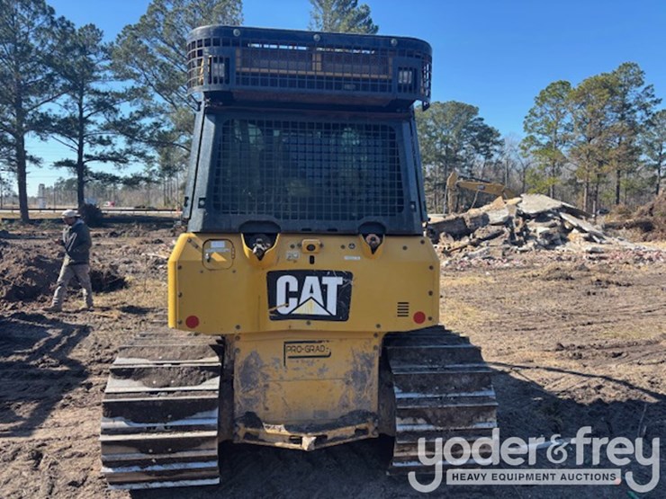 2016-caterpillar-d5k2-lgp-image-4