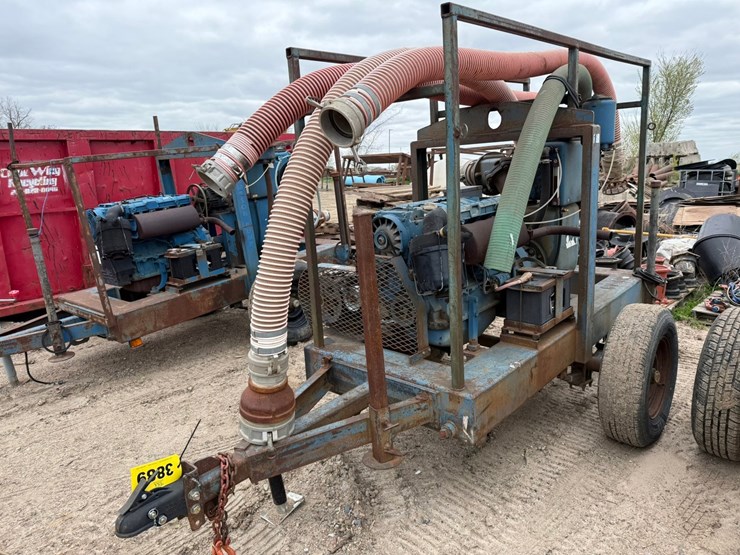 #3889-•-towable-water-pump-image-1