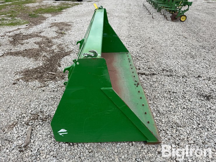 john-deere-8-image-4