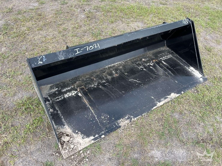 2025-swict-72in-bucket-skid-steer-attachment-image-1