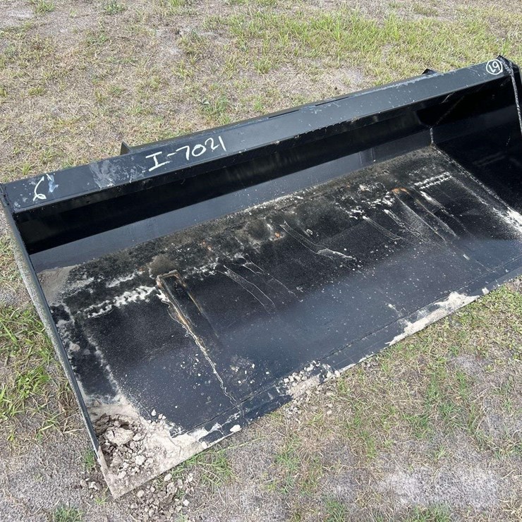 2025 Swict 72in Bucket Skid Steer Attachment