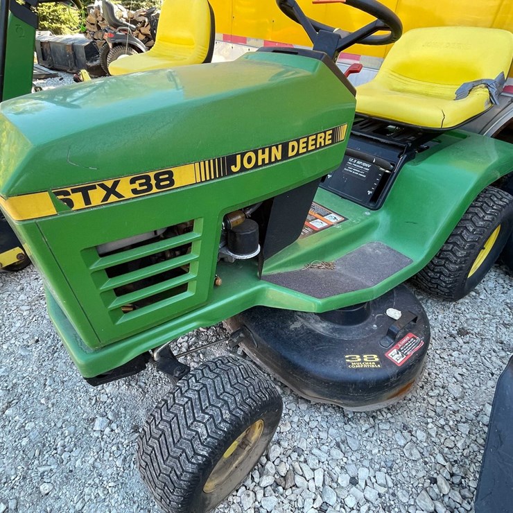 JOHN DEERE STX38