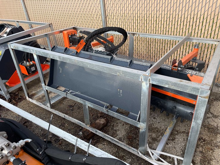#9032-•-unused-wig-skid-steer-72"-skid-steer-harley-landscape-rake-(o12)-image-3