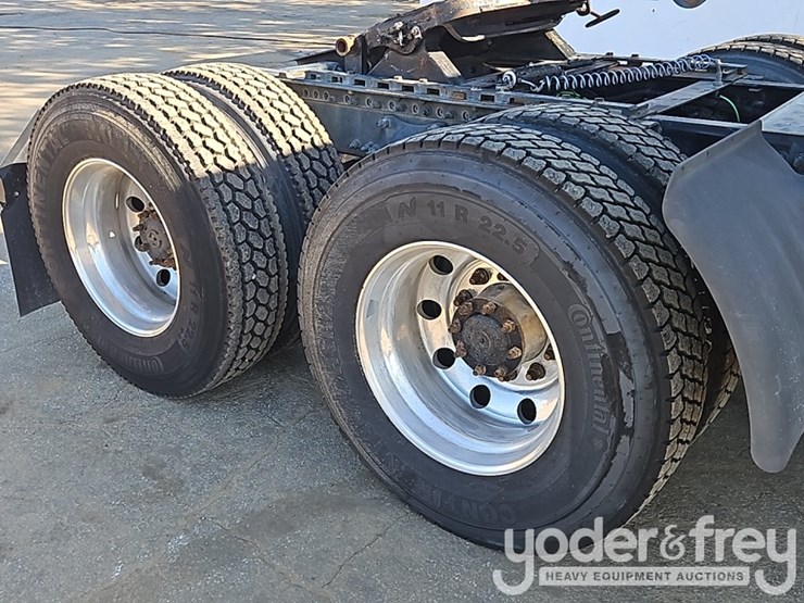 2019-freightliner-cascadia-image-10