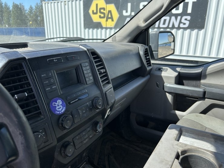 2016-ford-f150-xl-image-15