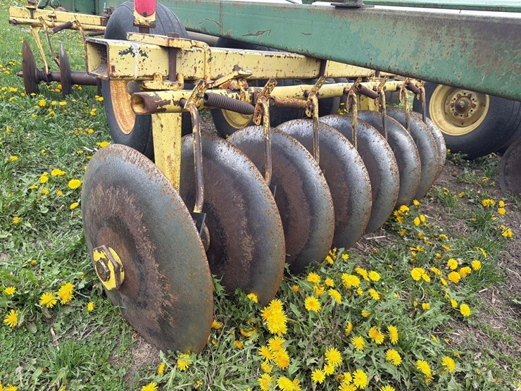 john-deere-230-image-6