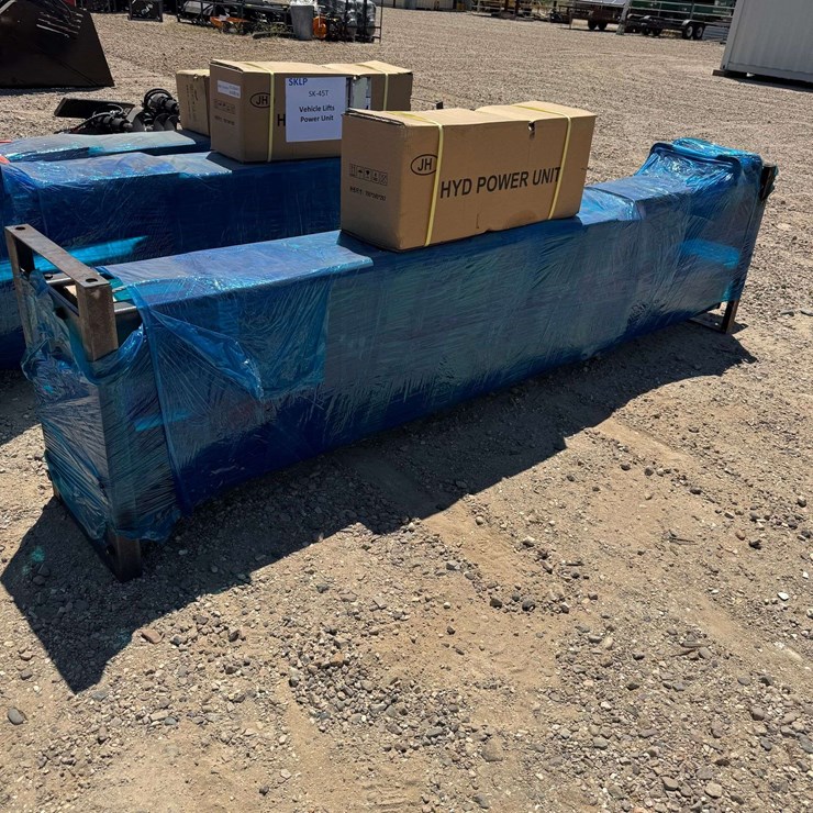 2026 9,000 lb Two Post Car Lift (New/Unused)