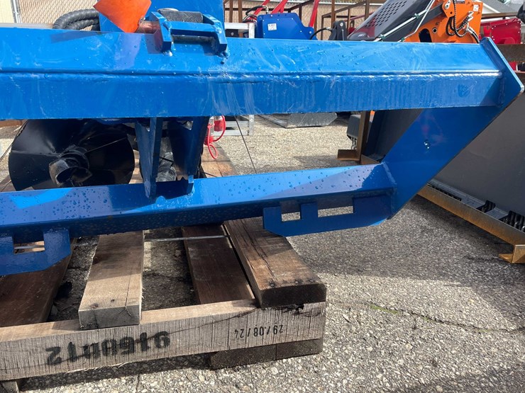 #9040-•-unused-skid-steer-mower-king-post-hole-auger-(o11)-image-21