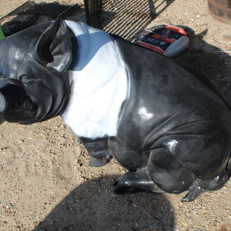 #5120 • POTBELLY PIG STATUE